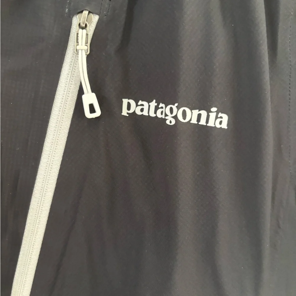 Patagonia Black Womens Jacket - Picture 3 of 7